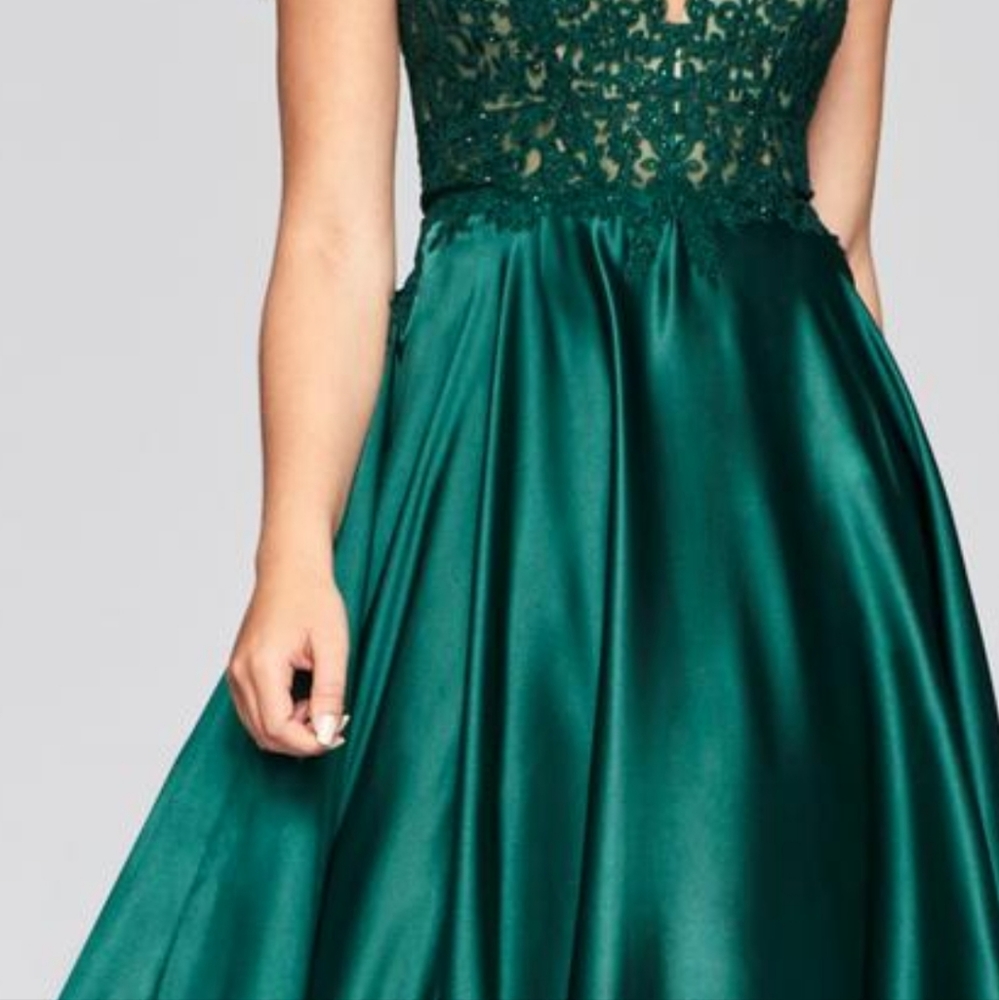 Dress - Picture 3 of 5